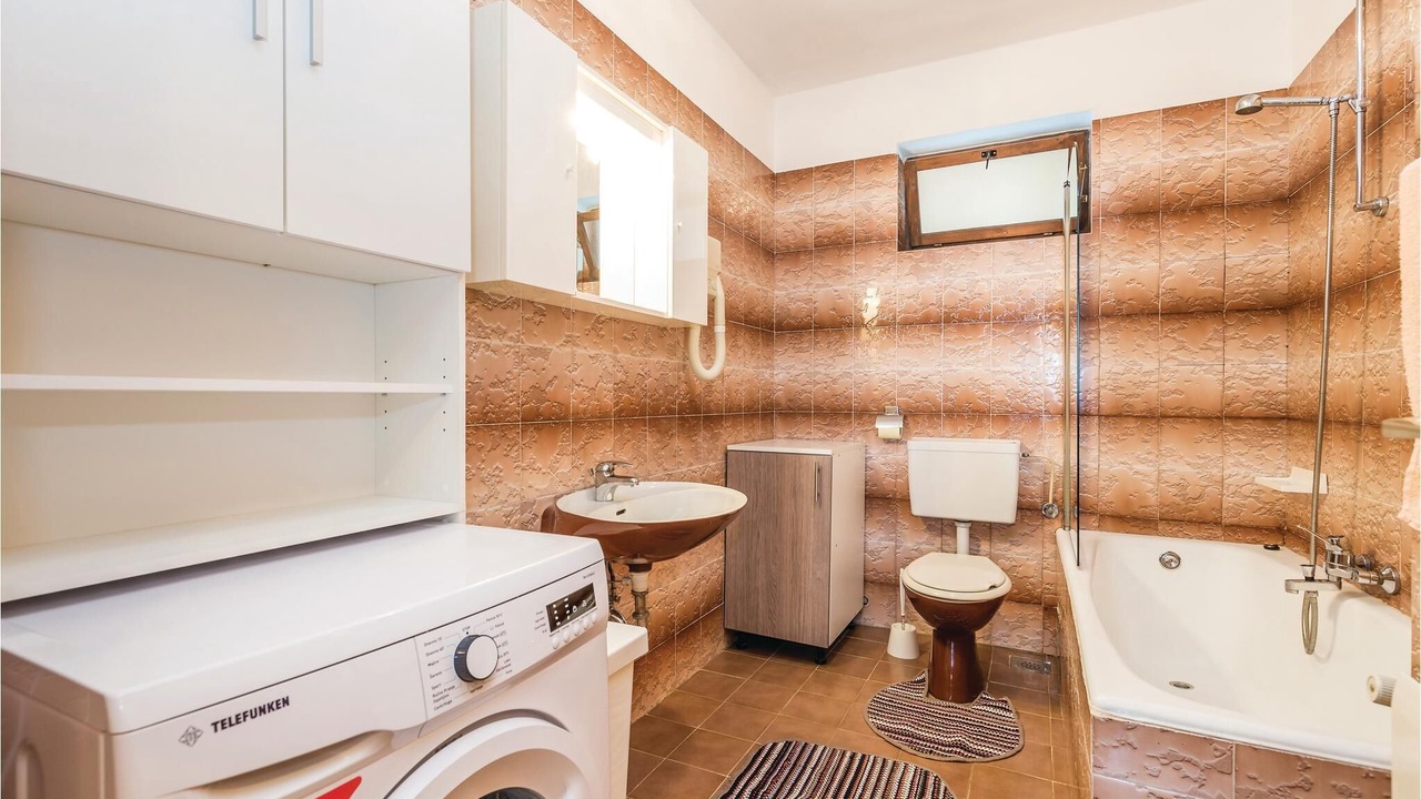 Photo of Bathroom in Brsec