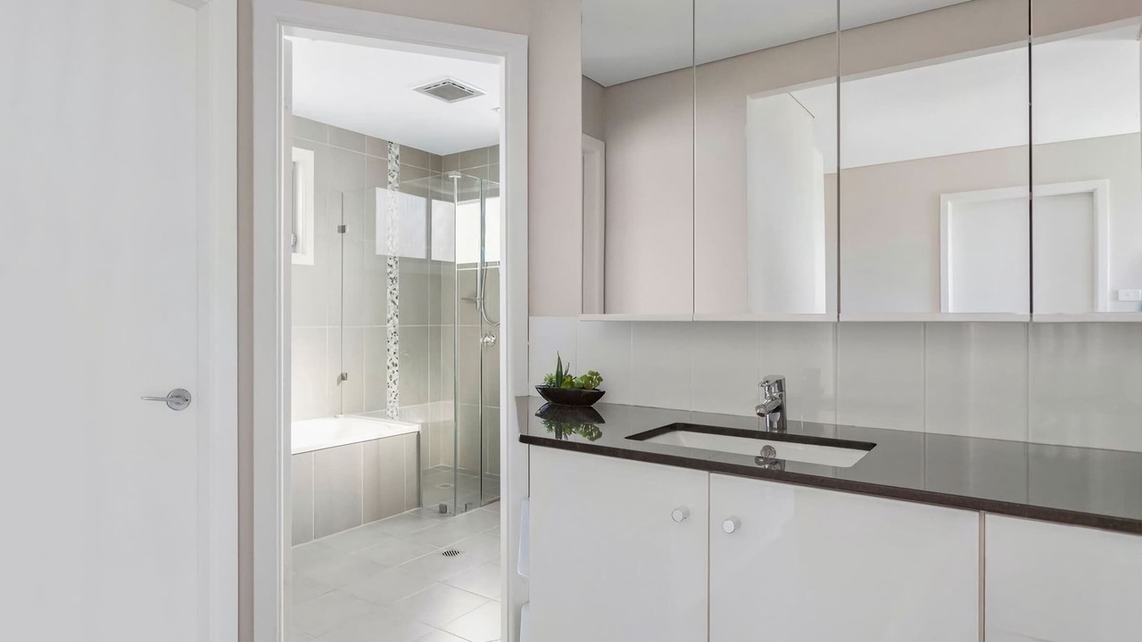 Photo of Bathroom in Dolphin Point