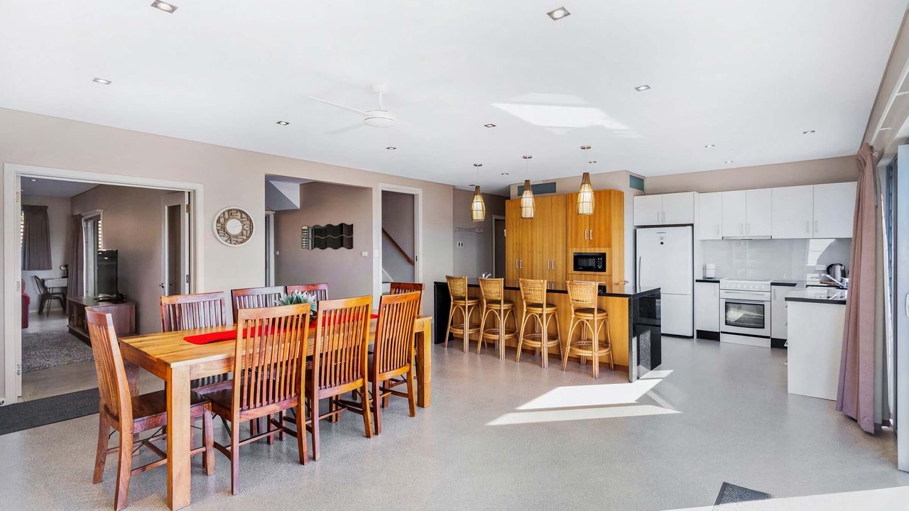 Photo of Others in Dolphin Point