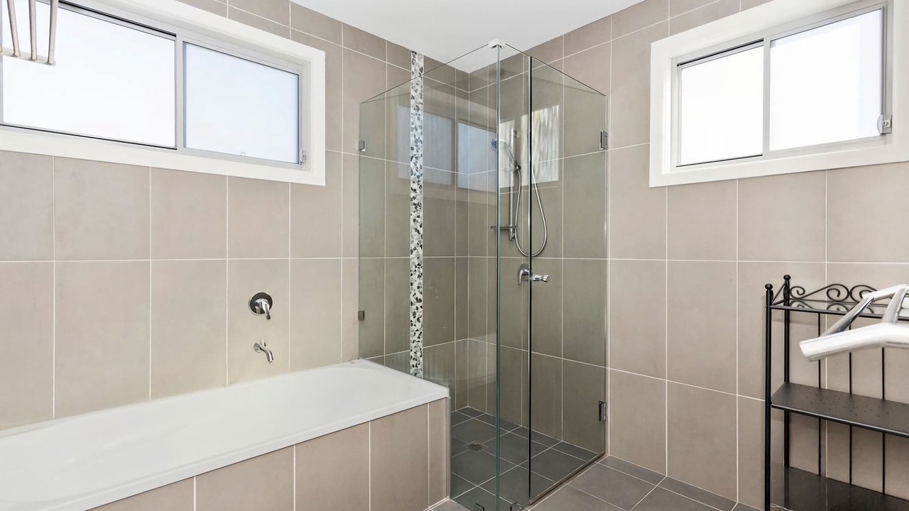 Photo of Bathroom in Dolphin Point