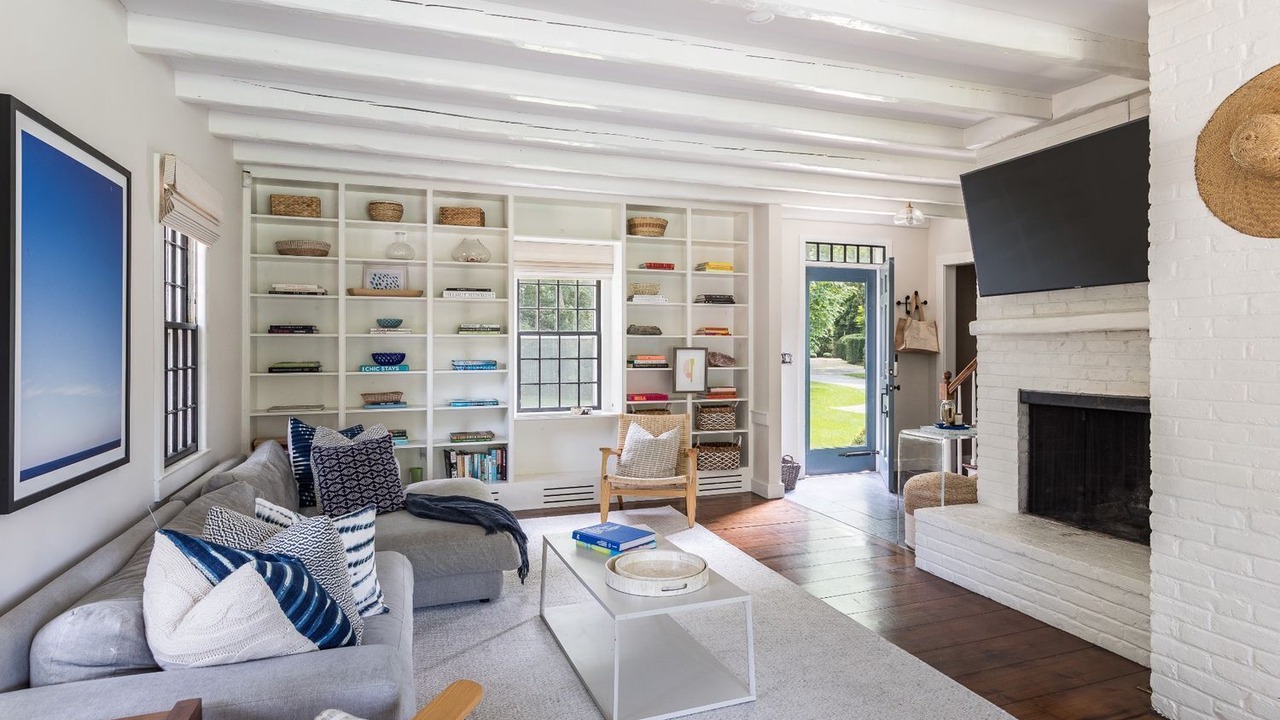 Photo of Livingroom in Amagansett Lanes