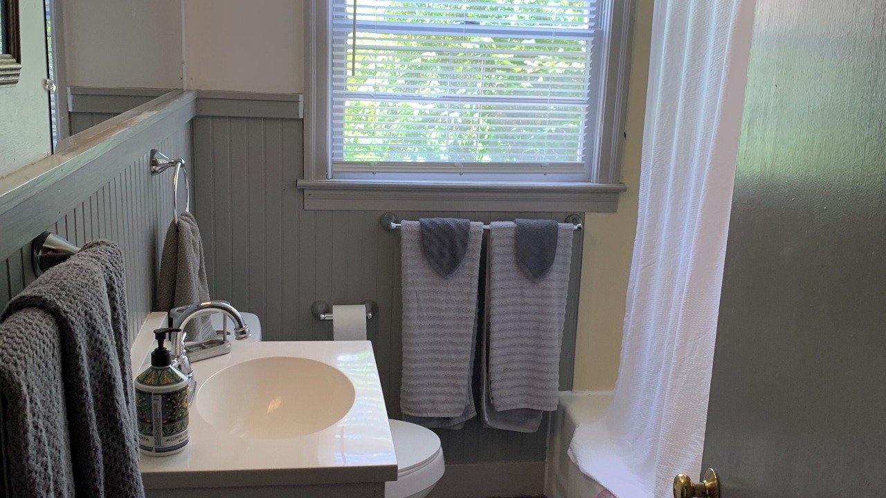 Photo of Bathroom in Lynn