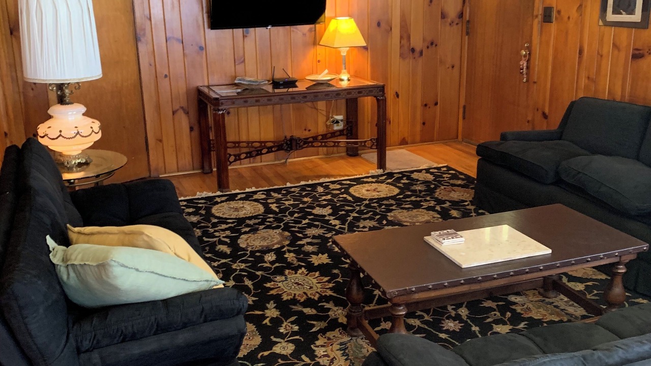Photo of Livingroom in Lynn