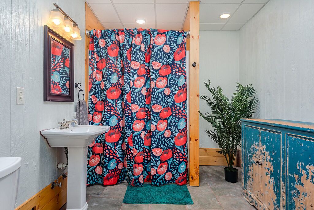Photo of Bathroom in Jasper