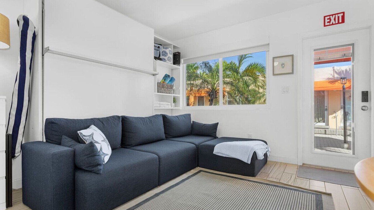 Photo of Livingroom in Hollywood