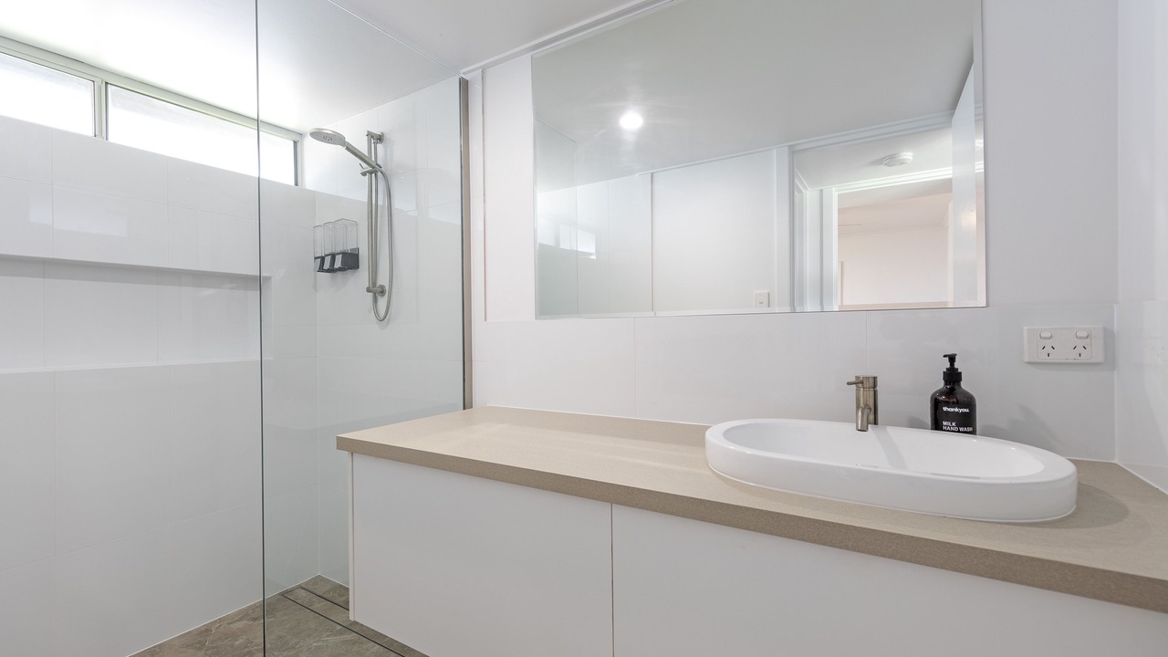 Photo of Bathroom in Pellaring Flat