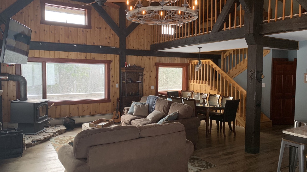 Photo of Livingroom in Belmont