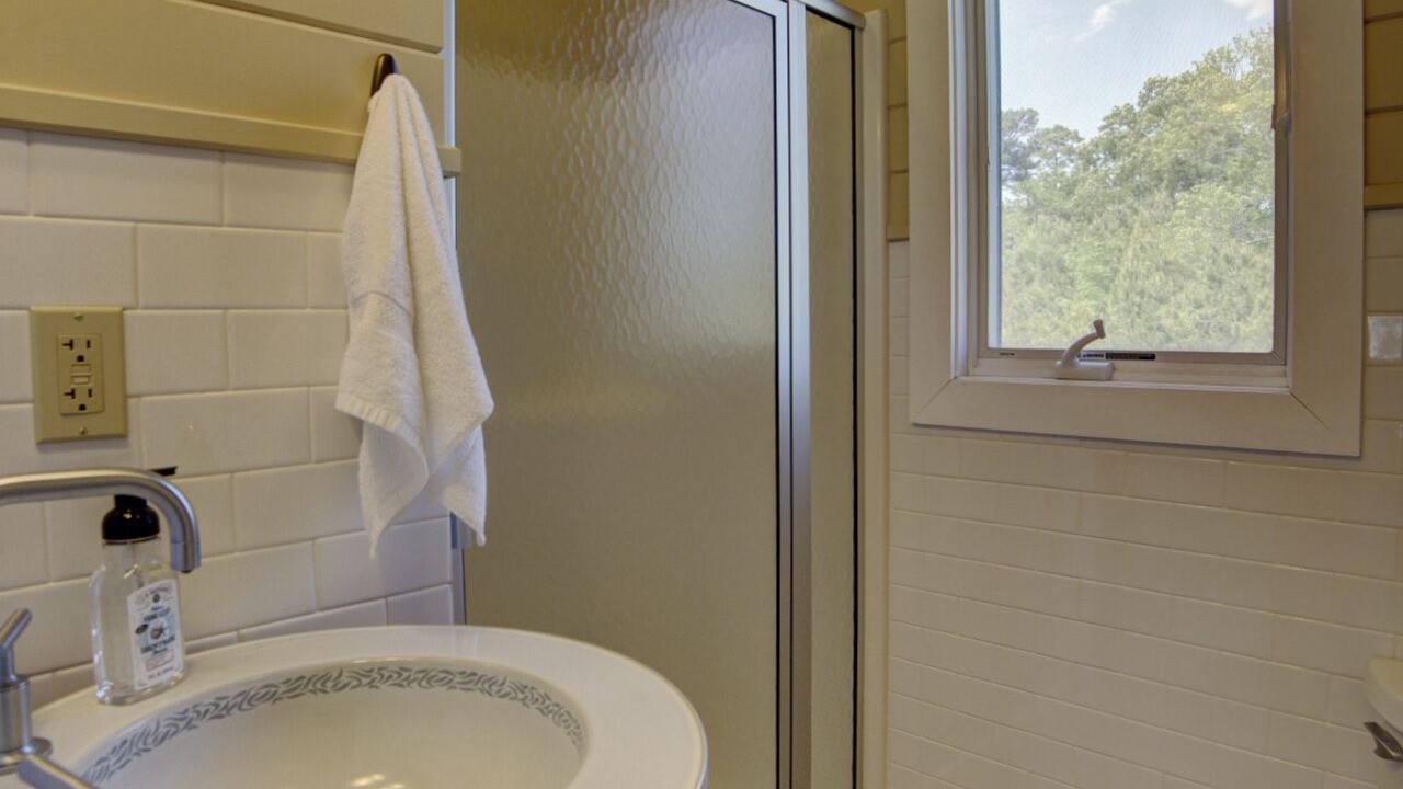 Photo of Bathroom in Schley