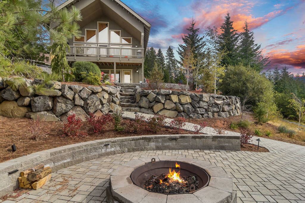 Photo of Outdoor in Ronald