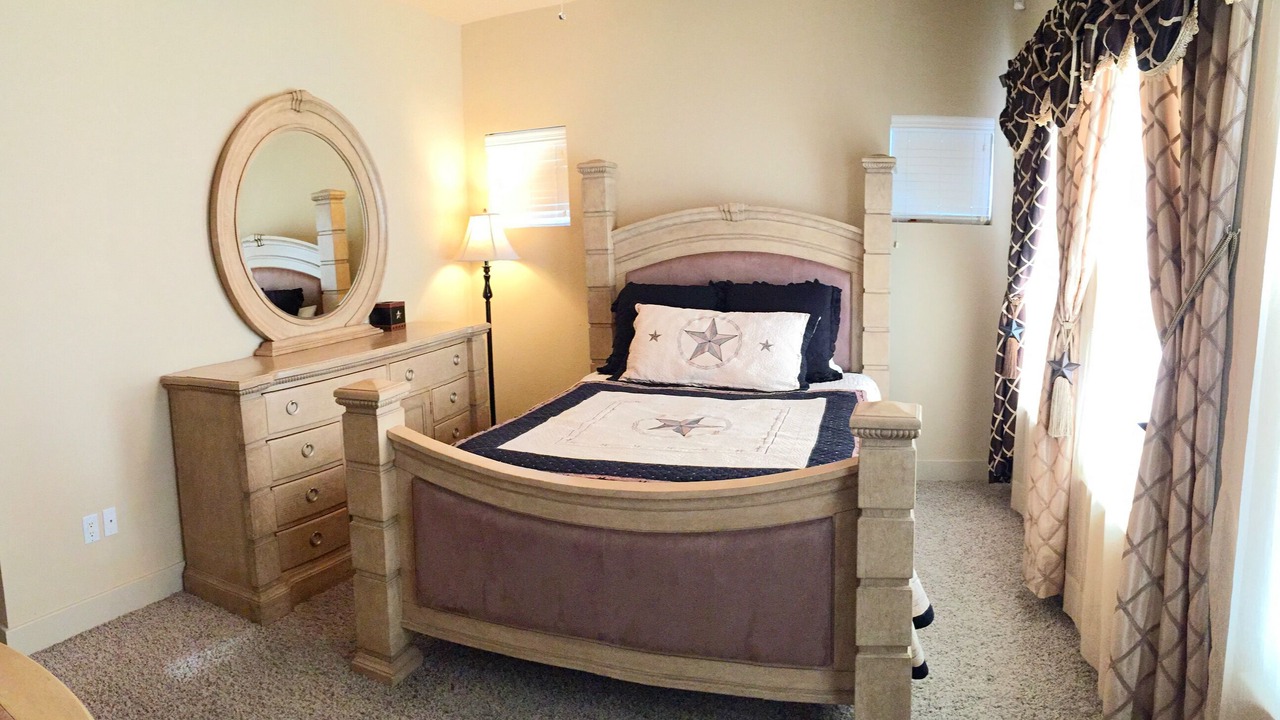 Photo of Bedroom in MLK
