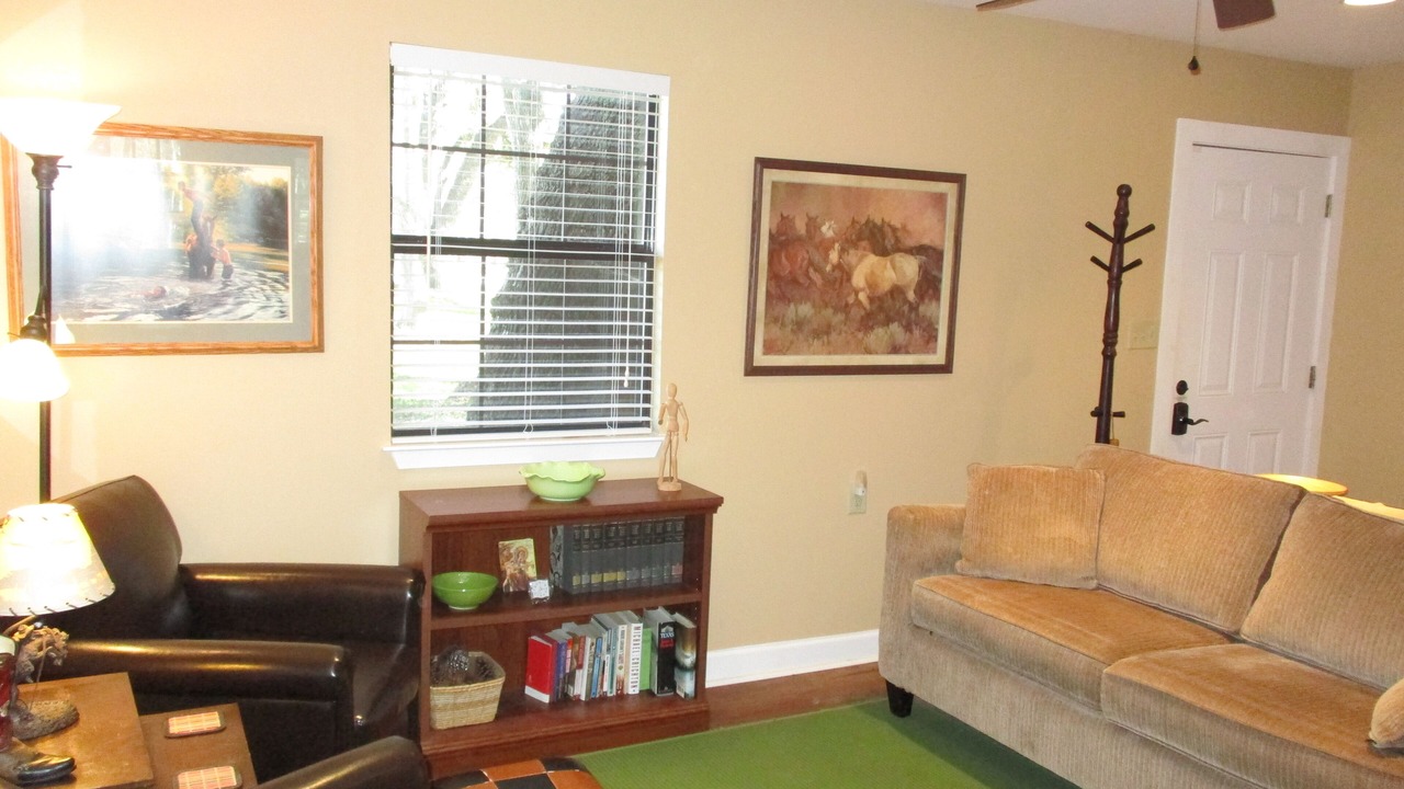 Photo of Livingroom in San Leanna