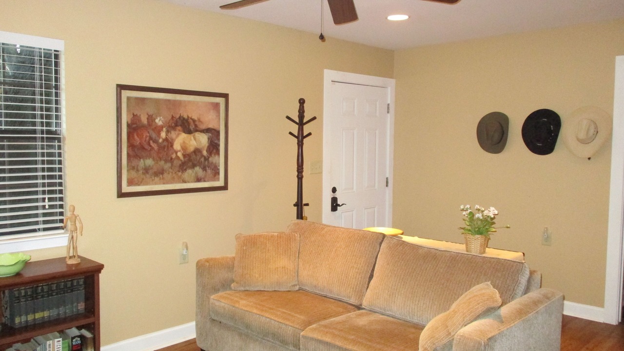 Photo of Livingroom in San Leanna