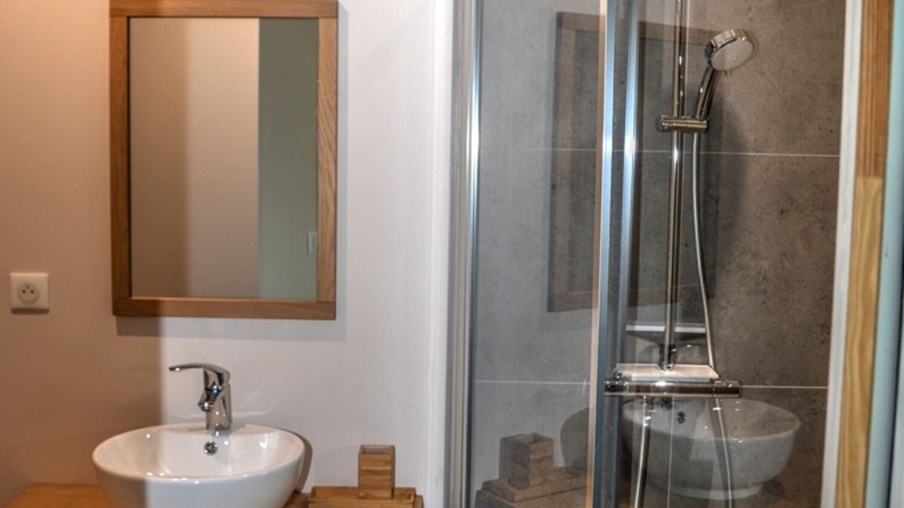 Photo of Bathroom in Chedigny