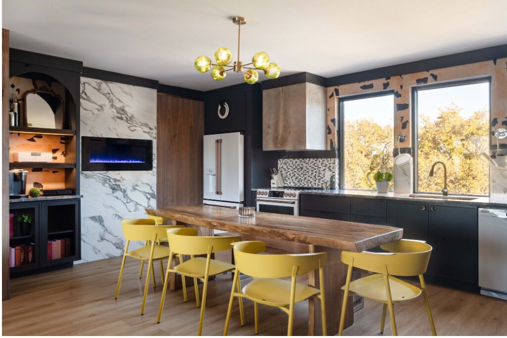 Photo of Kitchen in East Cesar Chavez