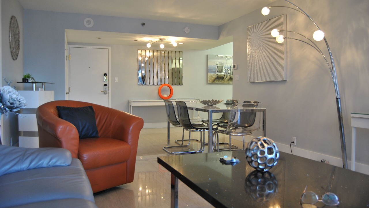 Photo of Livingroom in Mid Beach