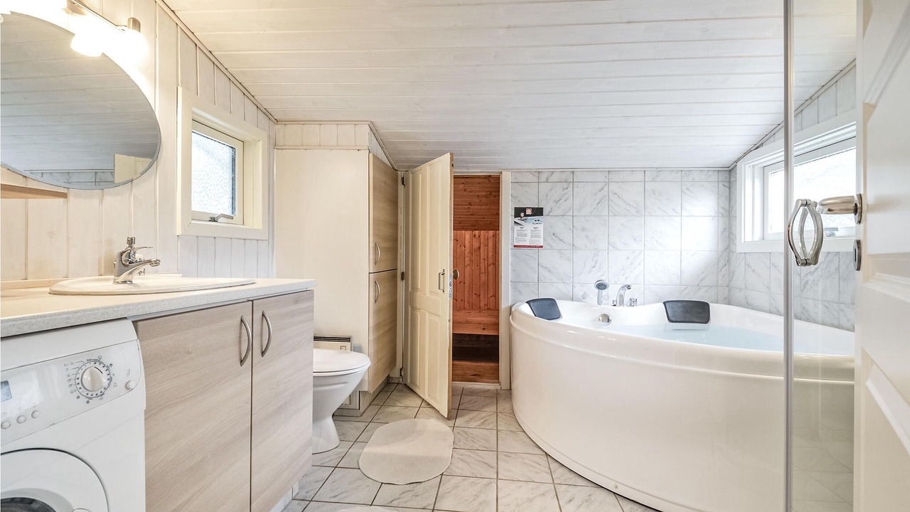 Photo of Bathroom in Lodbjerg Hede
