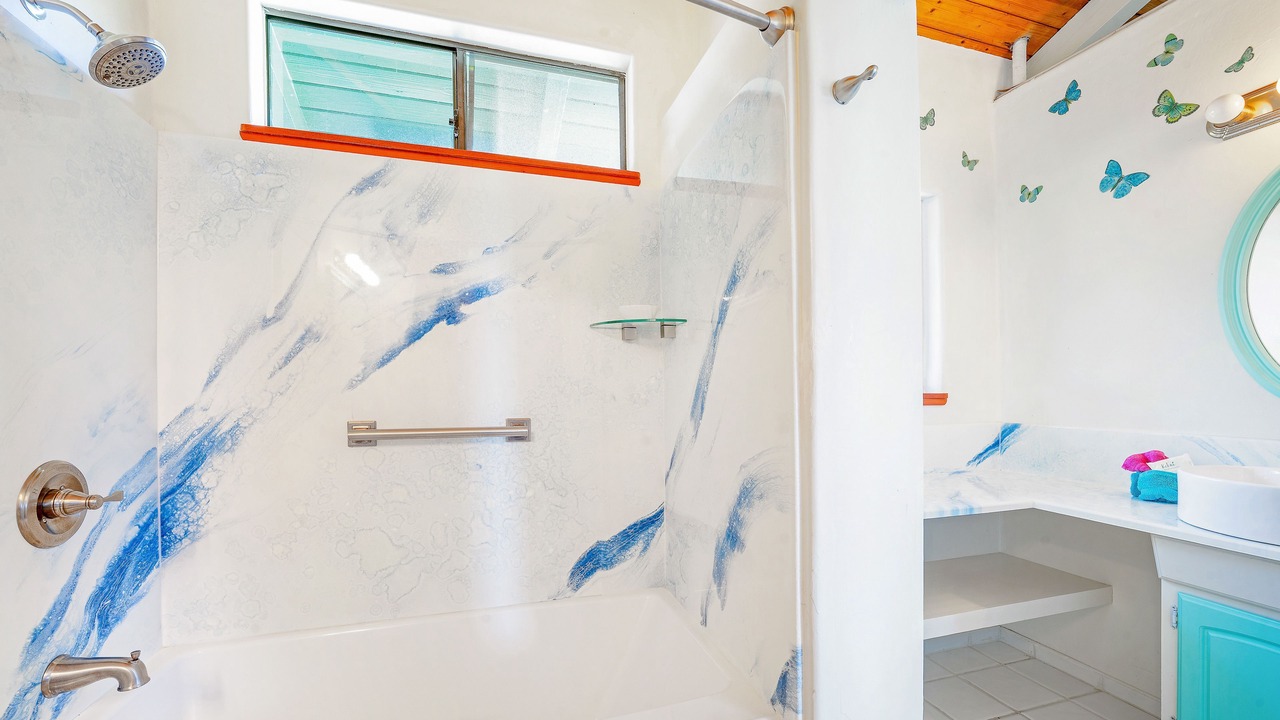 Photo of Bathroom in Haiku