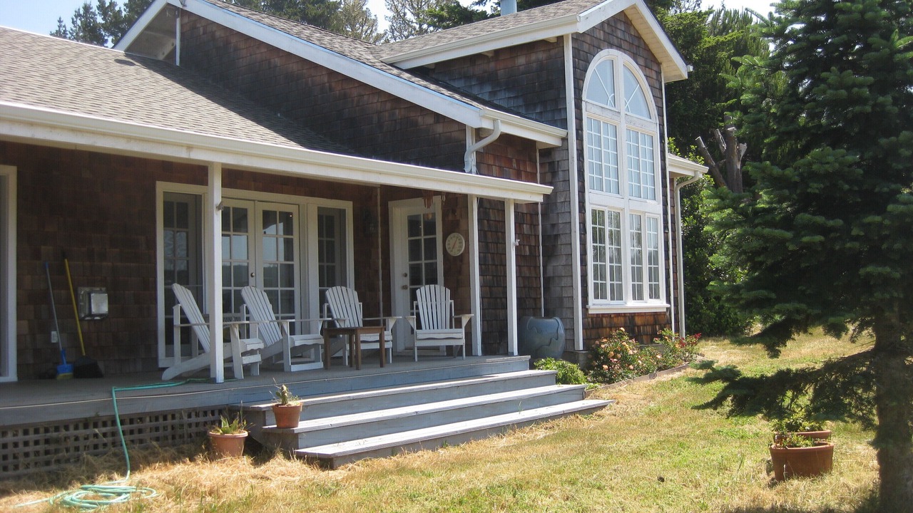 Photo of Others in Albion