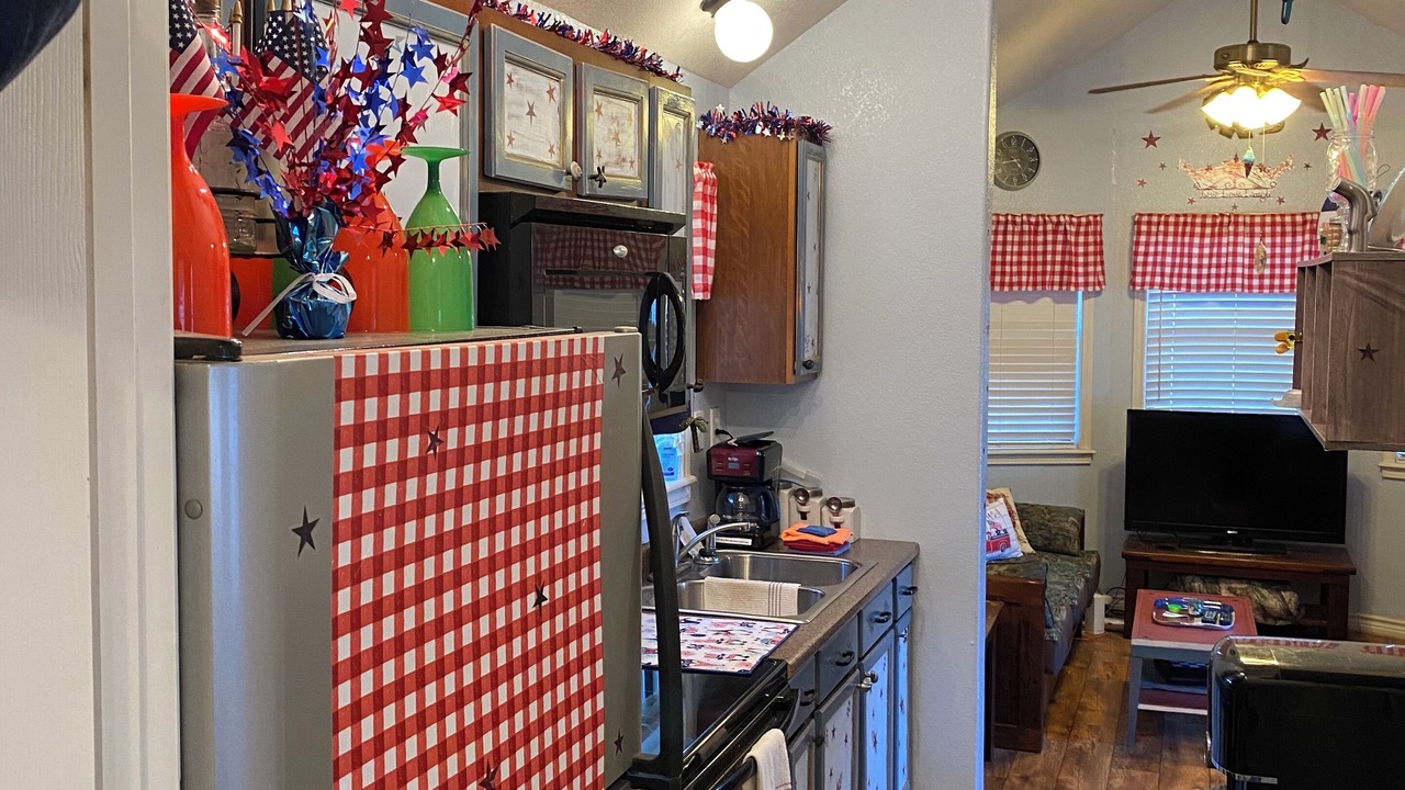 Photo of Kitchen in Laguna Park