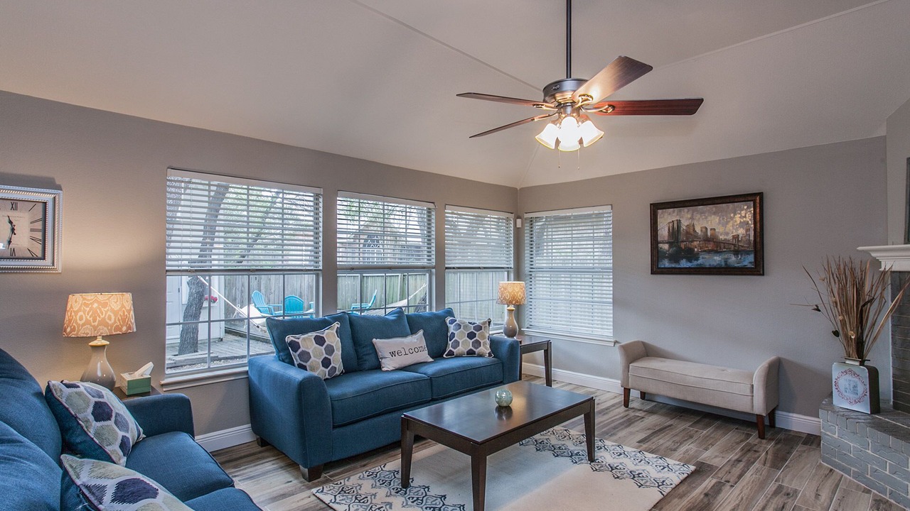 Photo of Livingroom in North Buttercup Creek