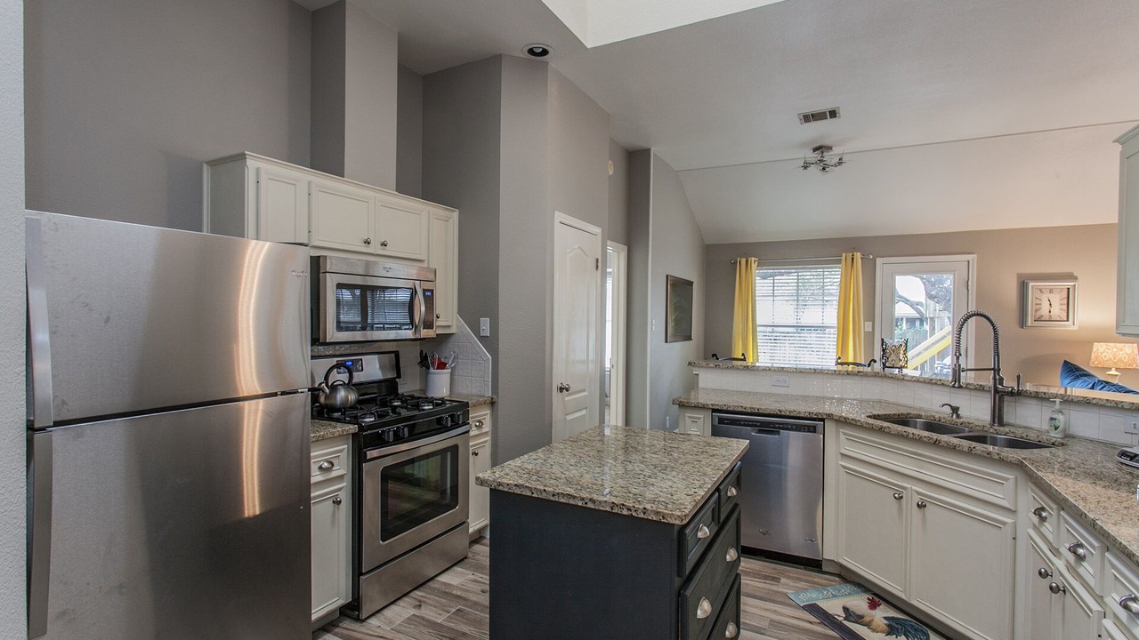 Photo of Kitchen in North Buttercup Creek