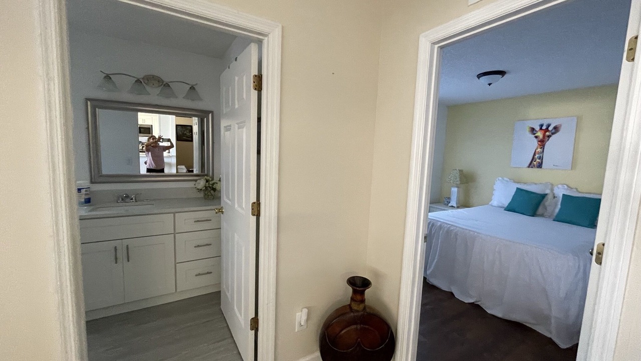 Photo of Bathroom in Crescent Lakes