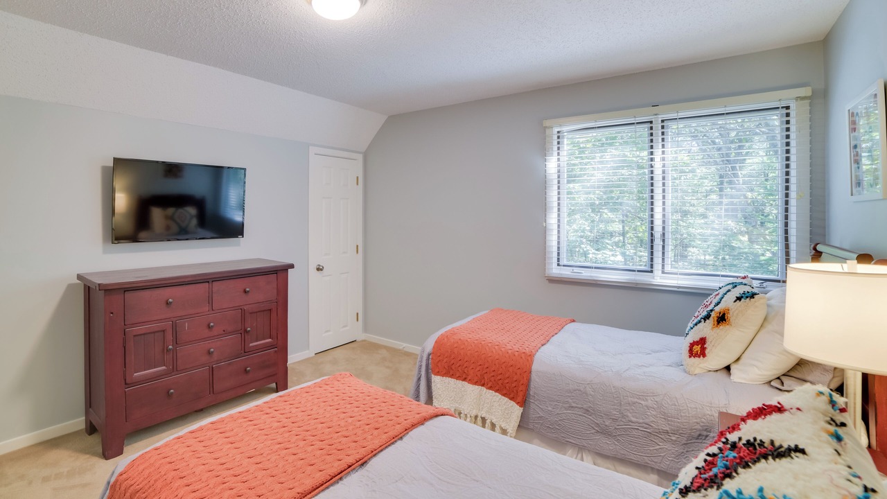 Photo of Bedroom in Roseland