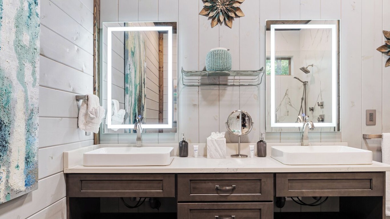 Photo of Bathroom in Hochatown