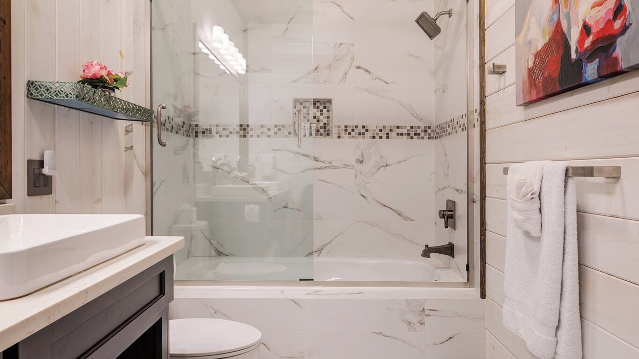 Photo of Bathroom in Hochatown
