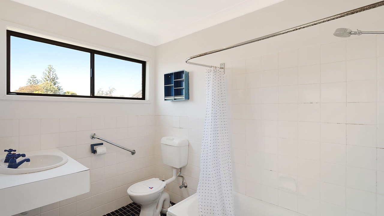 Photo of Bathroom in Dalmeny