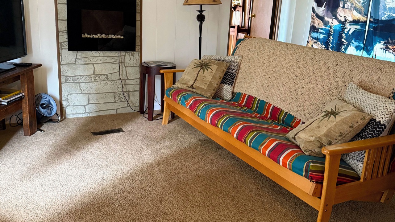 Photo of Livingroom in Darby