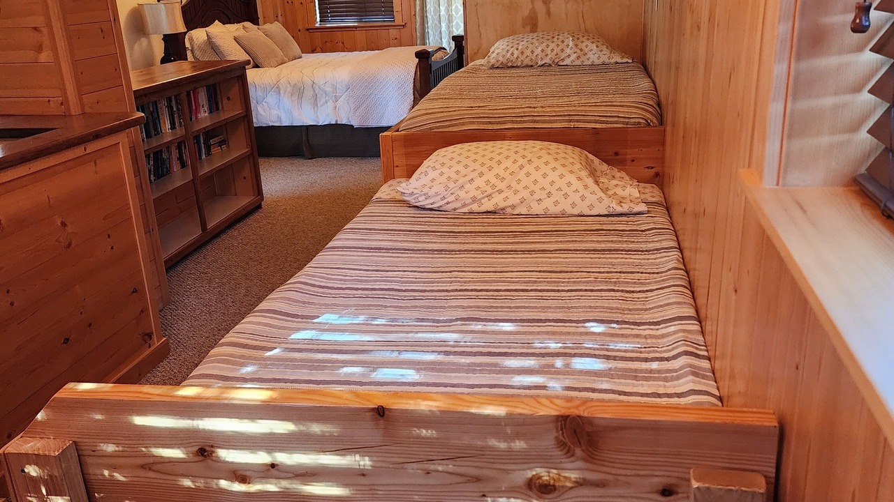 Photo of Bedroom in West Yellowstone