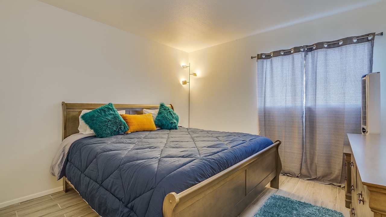 Photo of Bedroom in Entertainment District