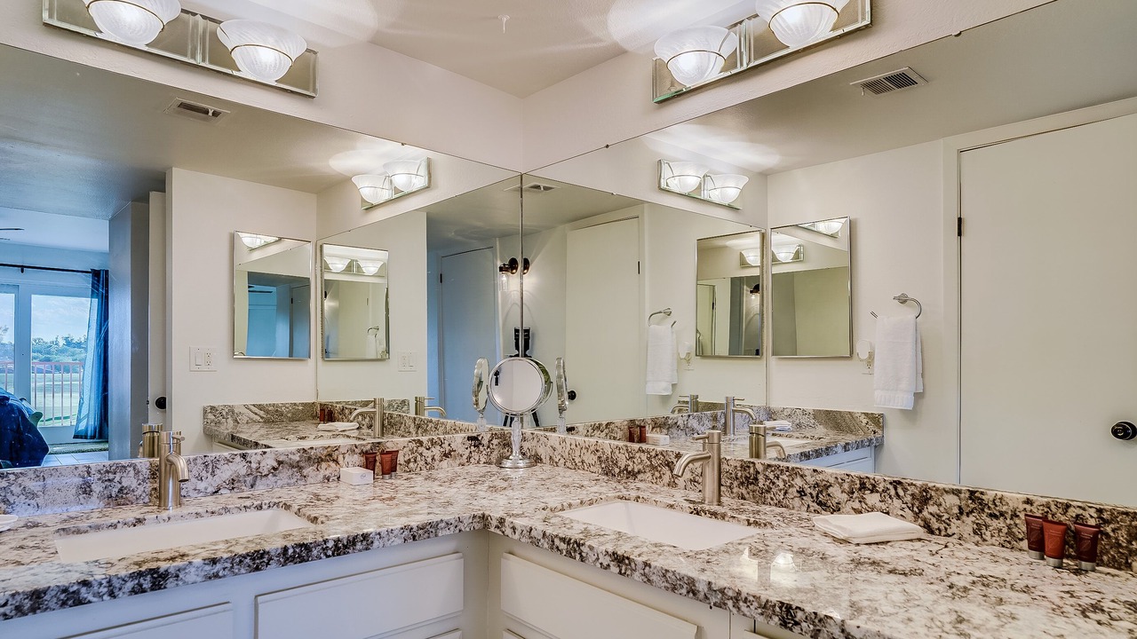 Photo of Bathroom in Entertainment District