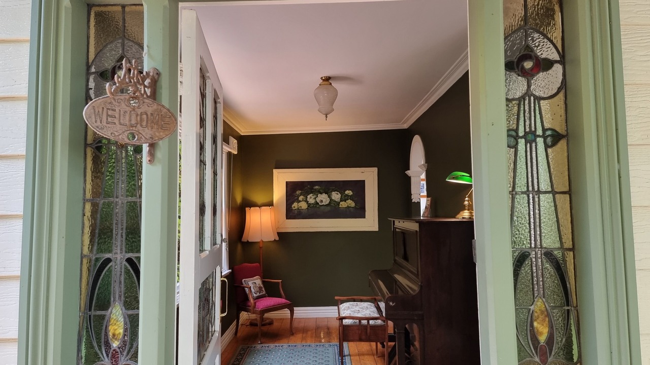 Photo of Others in Emerald