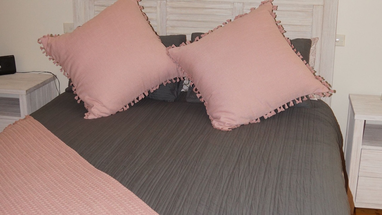 Photo of Others in Emerald