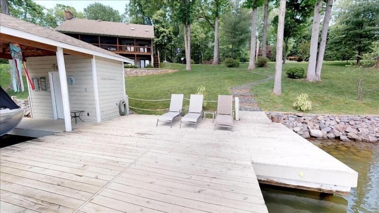 Photo of Outdoor in Huddleston