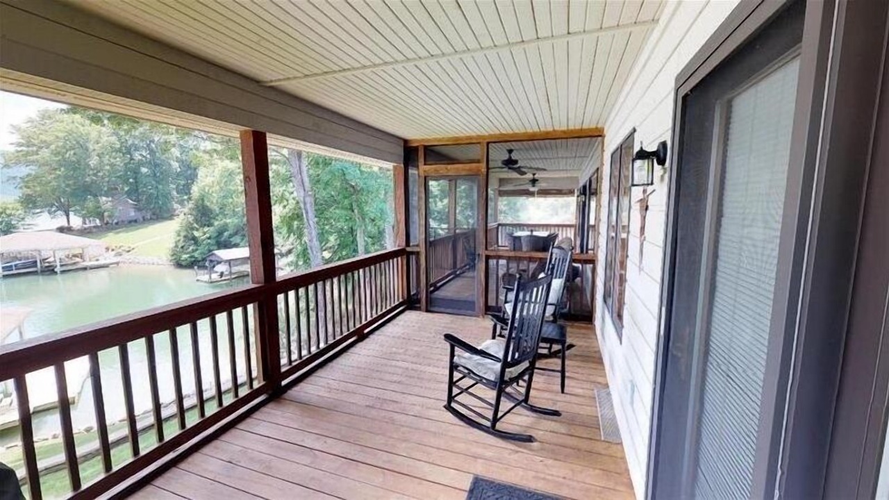 Photo of Outdoor in Huddleston