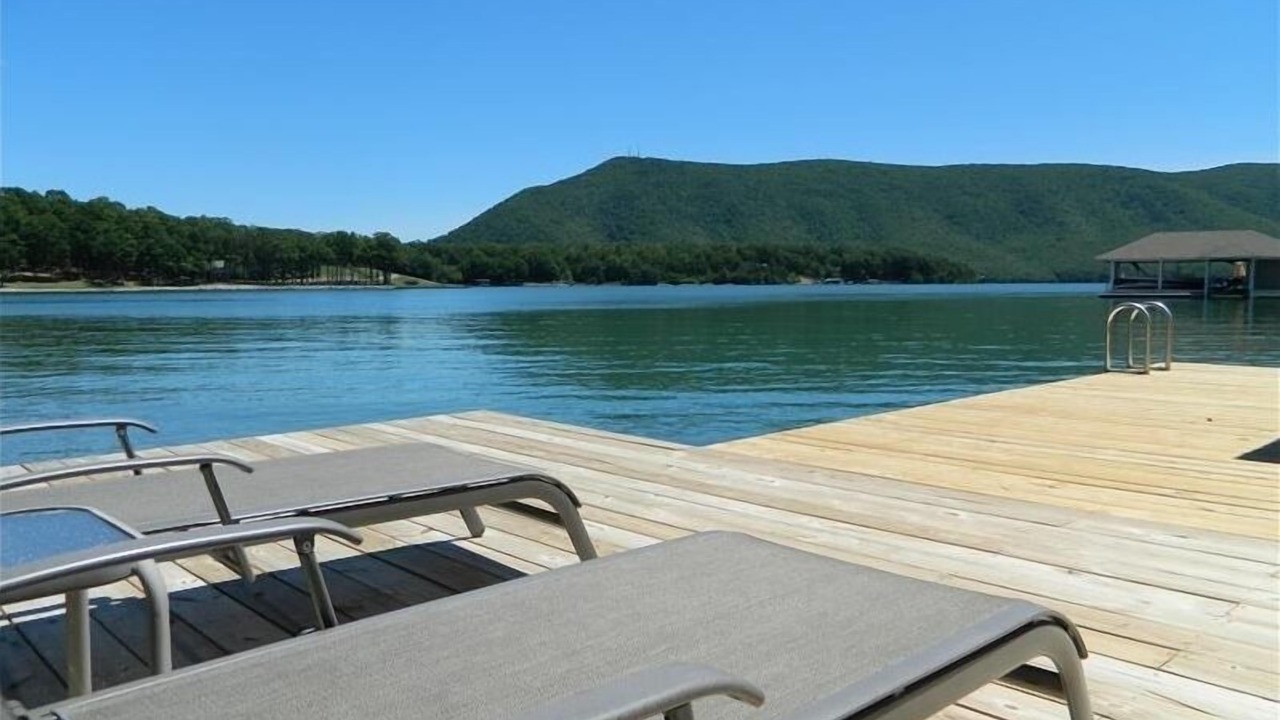 Photo of Outdoor in Huddleston