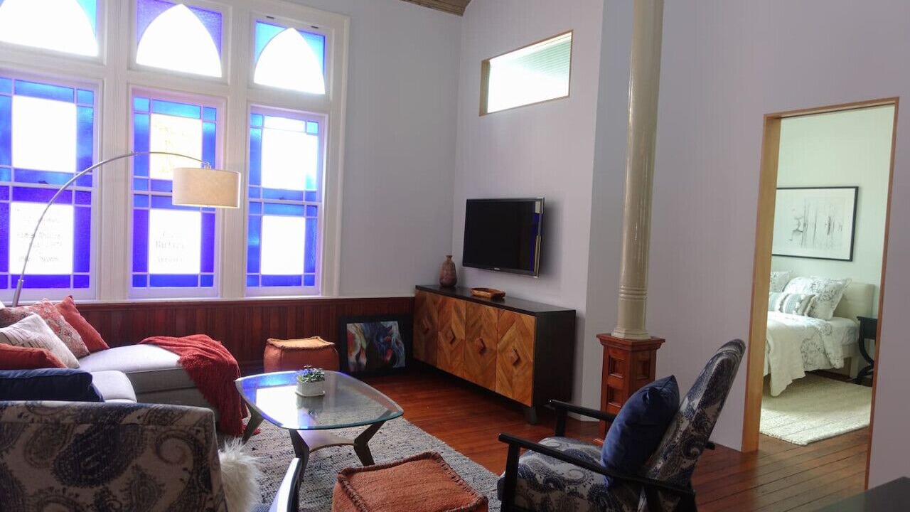 Photo of Livingroom in Savannah Victorian District
