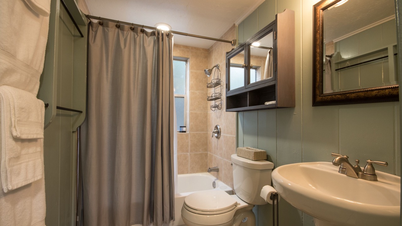 Photo of Bathroom in Ingram