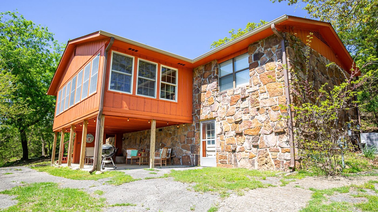 Photo of Outdoor in Pettit