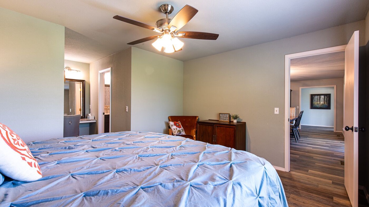 Photo of Bedroom in Pettit