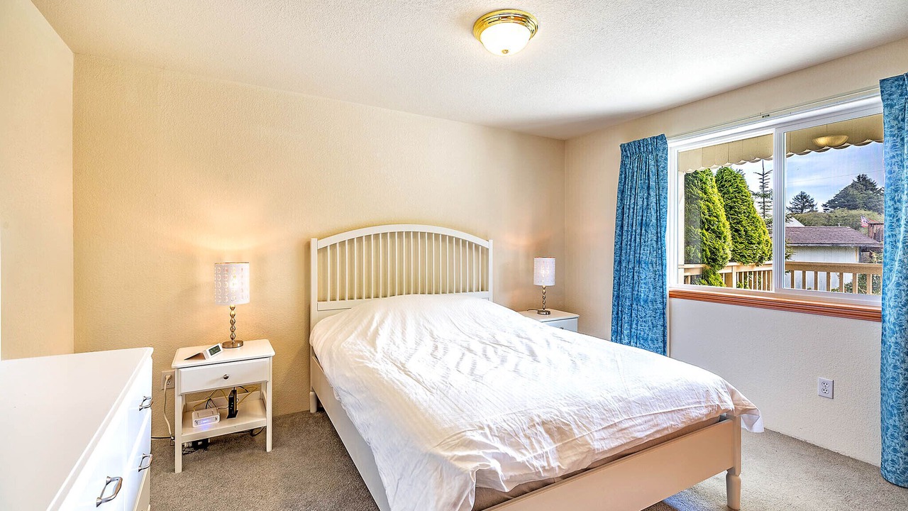 Photo of Bedroom in Copalis Beach