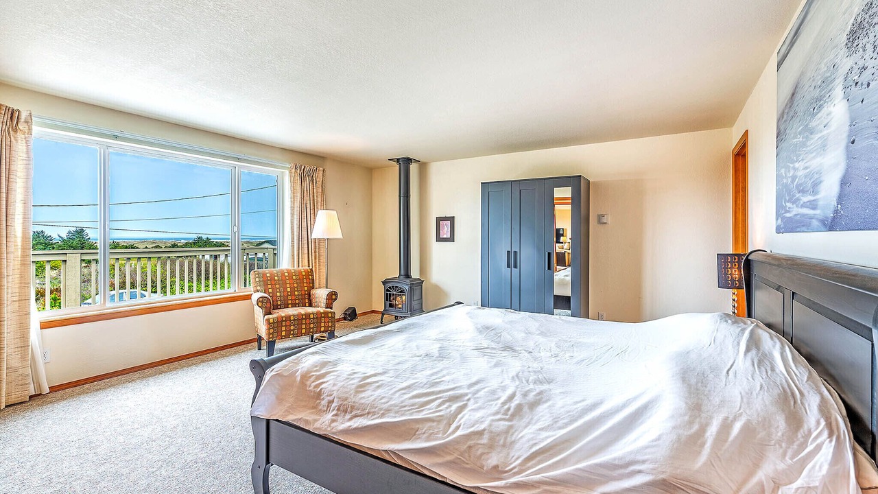 Photo of Bedroom in Copalis Beach