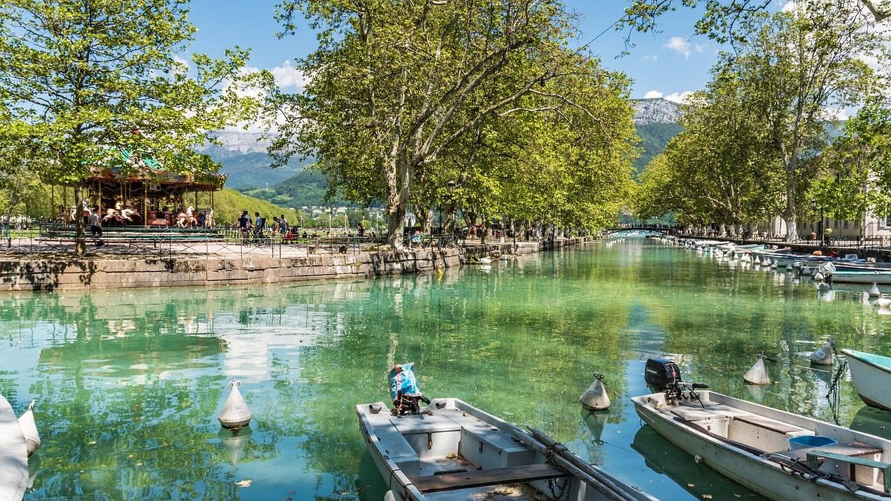 Photo of Others in Annecy