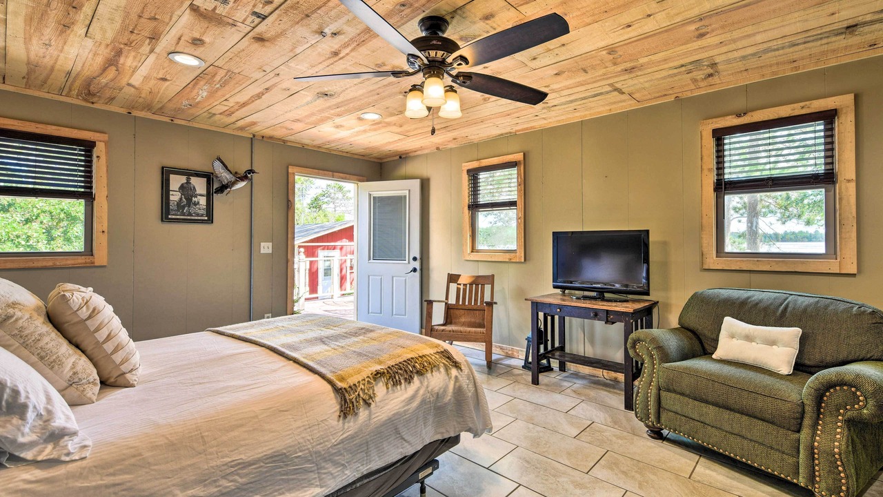 Photo of Bedroom in Solon Springs