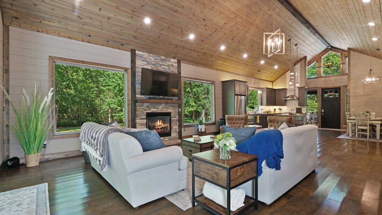 Photo of Livingroom in Hochatown