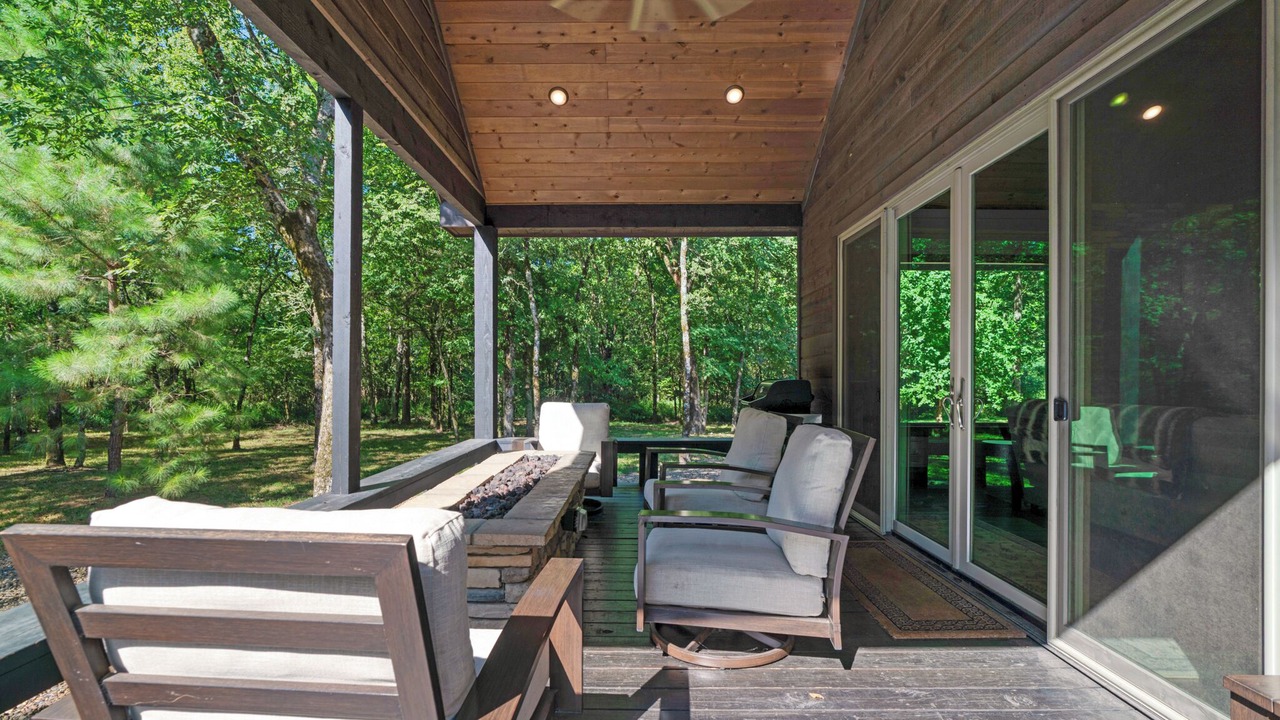 Photo of Livingroom in Hochatown