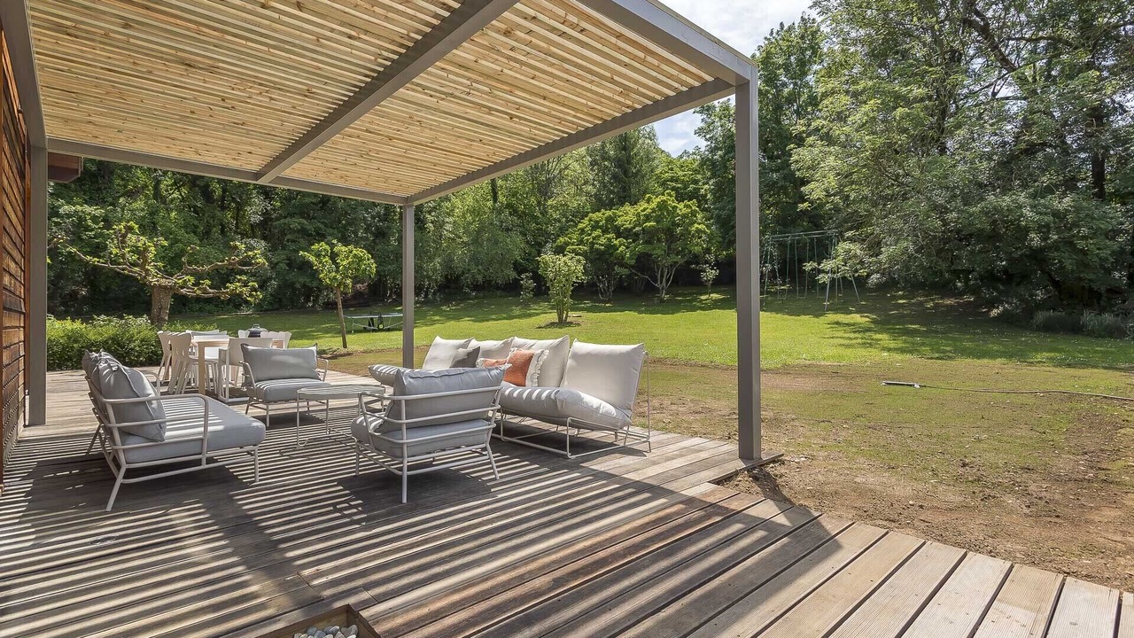 Photo of Patio Balcony in Hieres-sur-Amby
